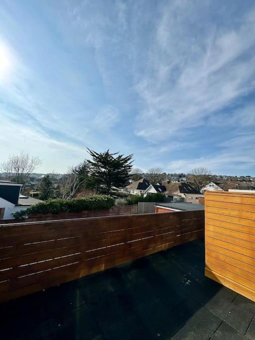 Apartamento Flat On High Street Saltdean Exterior foto